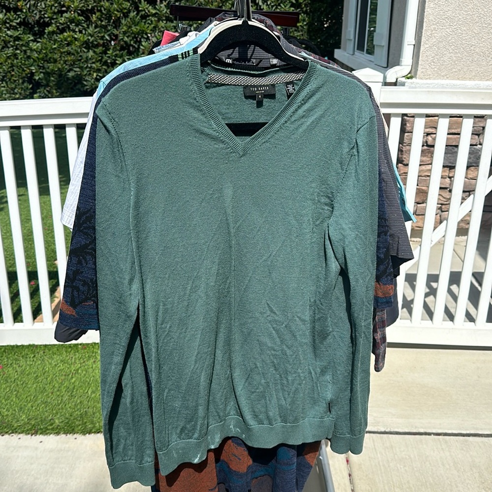 Ted Baker - v neck sweater